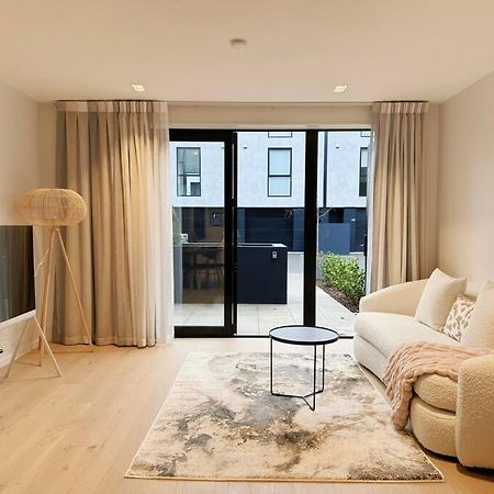 Black-Luxe Living In The Heart Of City Apartment Christchurch Exterior photo